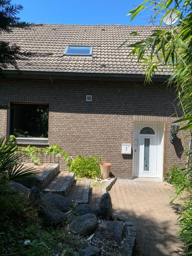 Ferienvilla Whirlpool Fasssauna Direkt Am Rhein Gotterswickerhamm Exterior photo